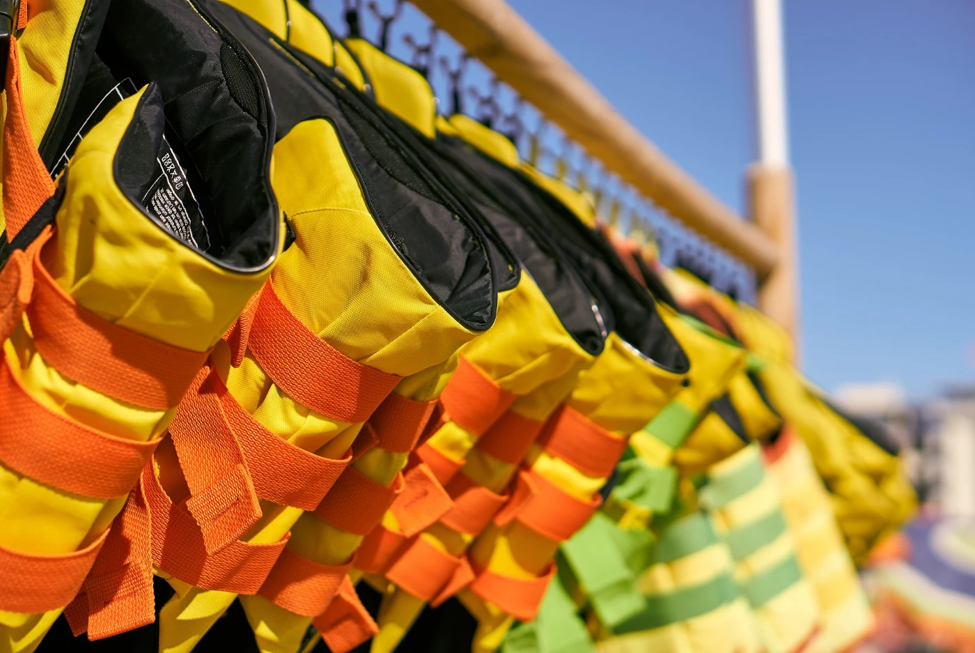 Безопасность превыше всего: основные советы по безопасной аренде весельной лодки