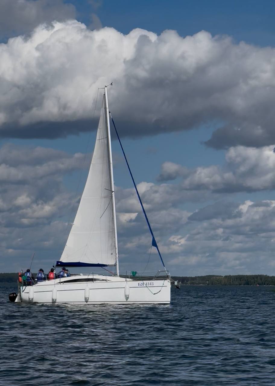 Аренда яхты Sedna 26 Минское море