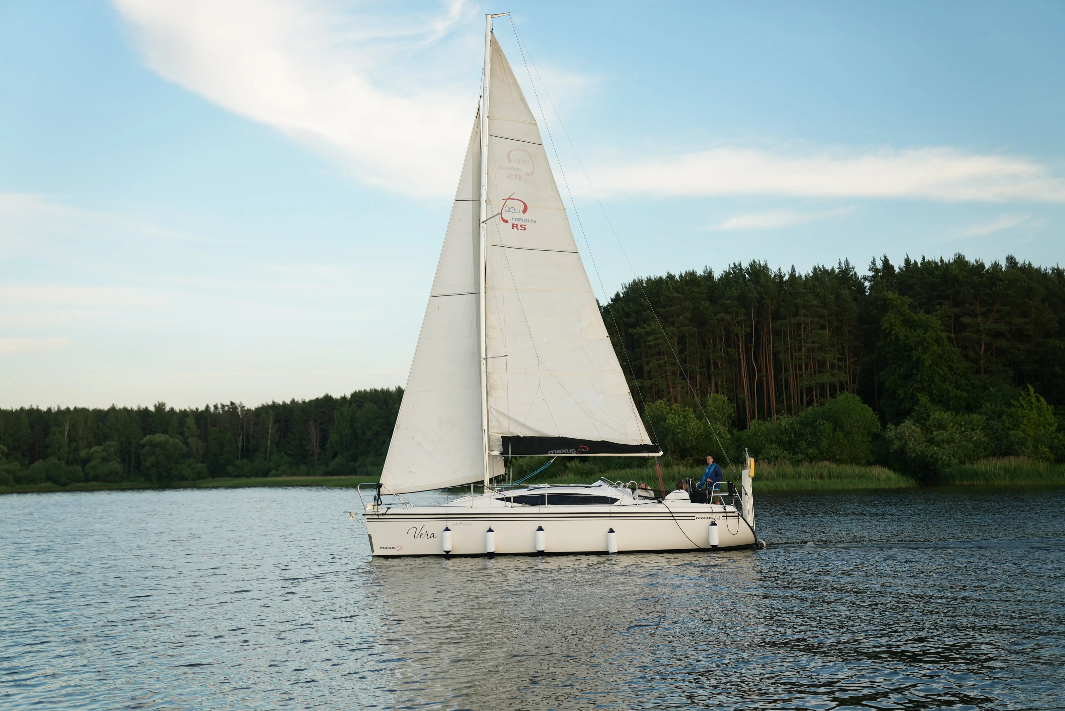 Аренда яхты в Минске MAXUS 28